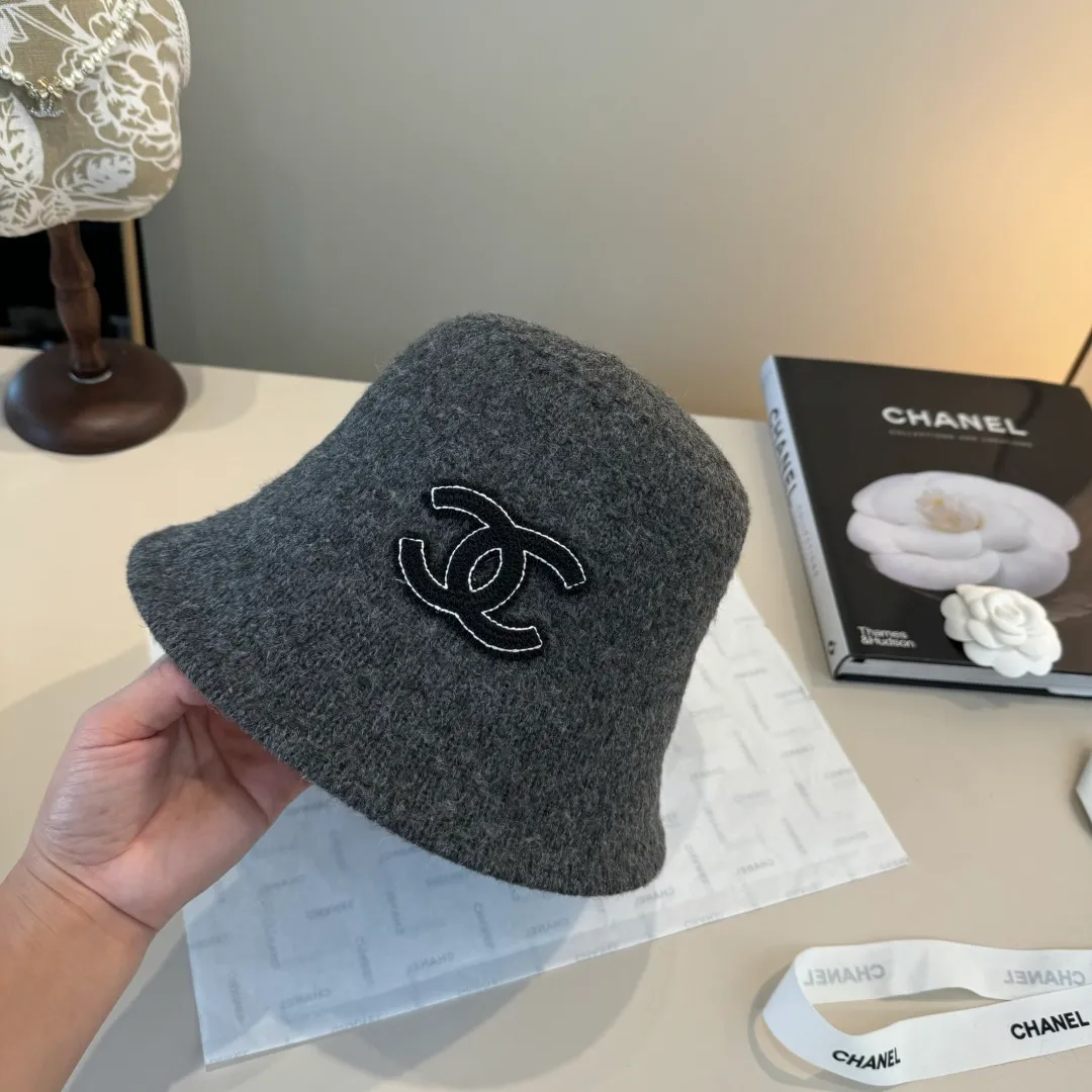 Chanel Chanel new wool bucket hat, foldable