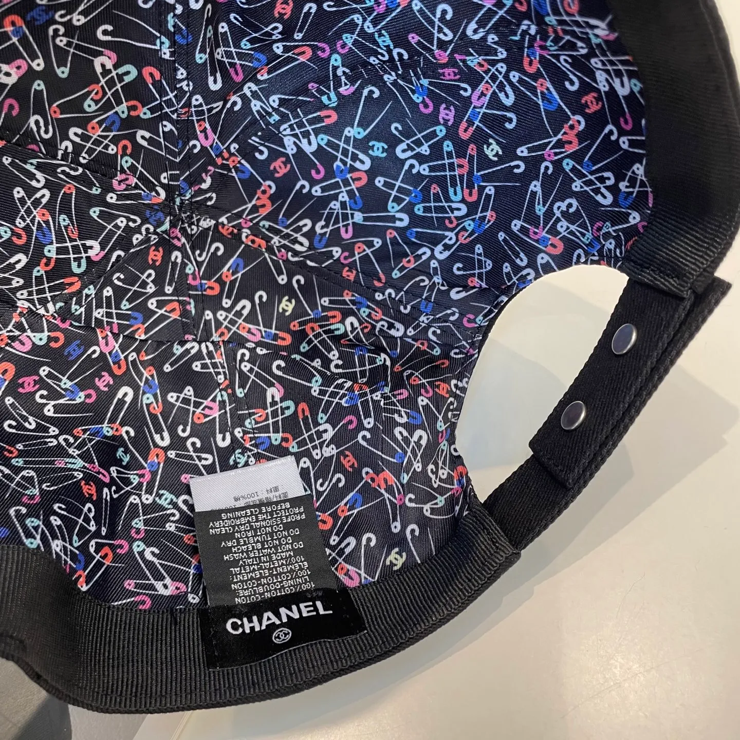 P90 Chanel (Chanel) counter new double-sided embroidered baseball cap🧢1:1 mold customization, three-dimensional embroidery, exquisite and flawless! 100% pure cotton fabric, original factory quality, exclusive physical photography.