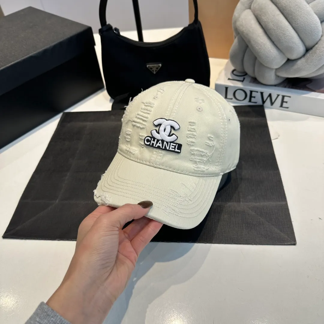 P60 CHANEL 2024 new ripped baseball cap, logo Xiaoxiang is classic and simple, fashionable and casual design, popular new product
