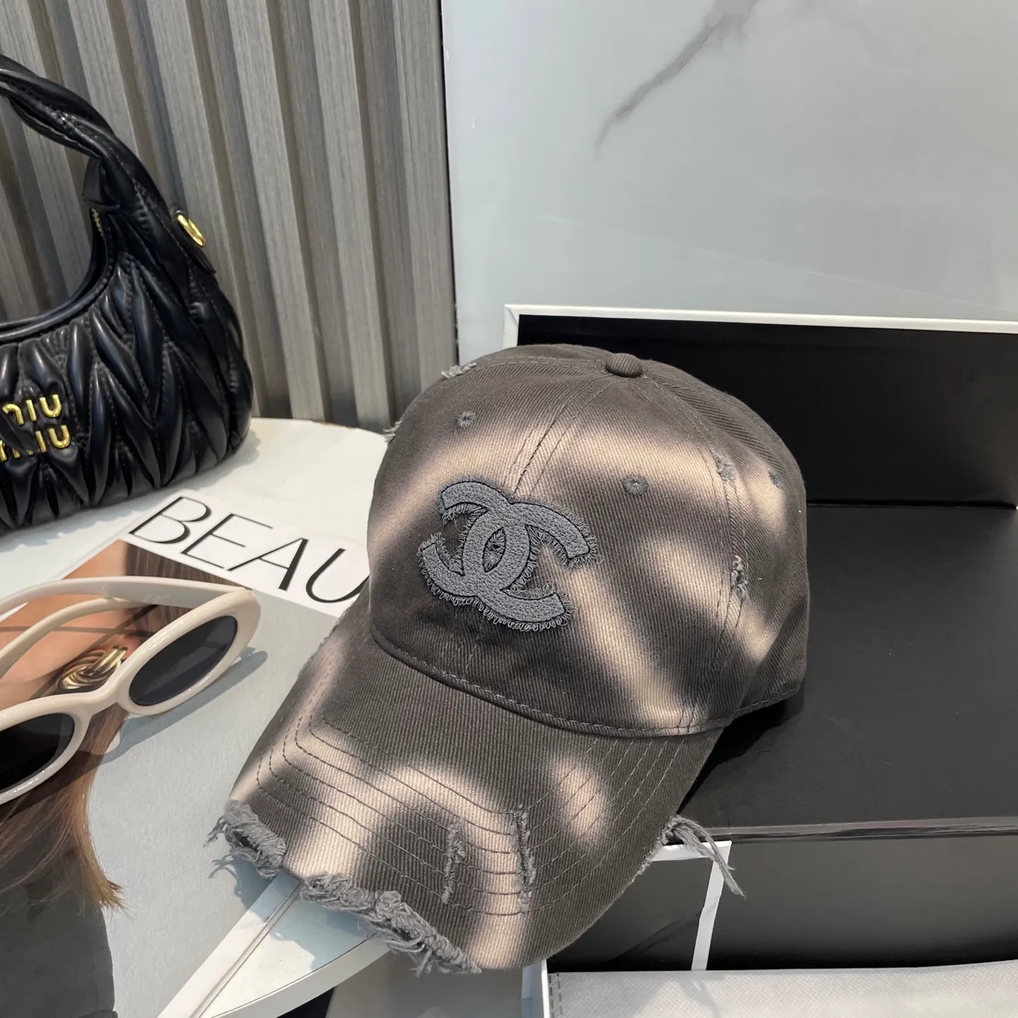 P80 CHANEL [Chanel] New simple logo baseball cap, new model shipped, big brand style is super easy to match, hurry up and get it!