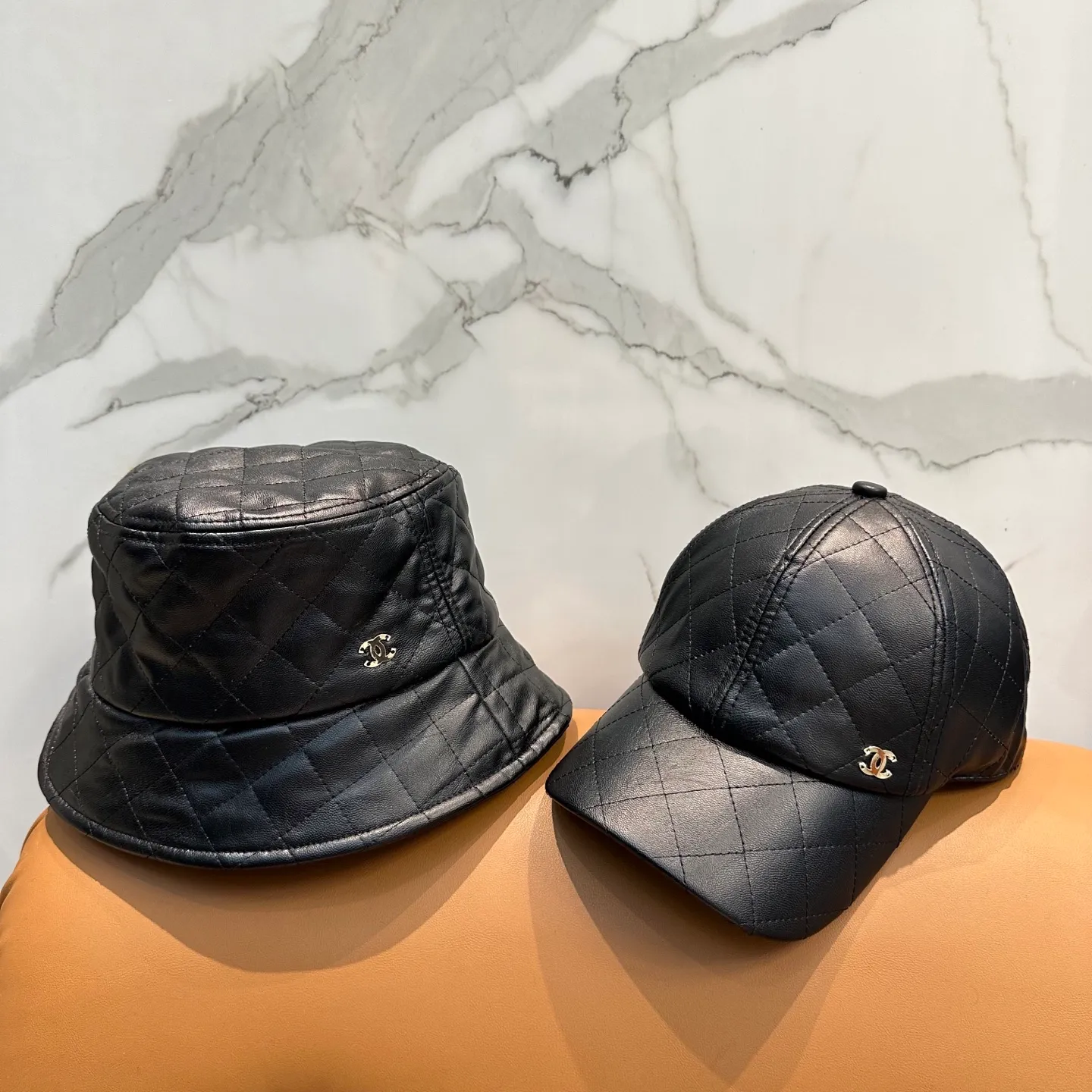 P66 Chanel, new autumn and winter product, leather plaid fisherman hat with exquisite details, counter quality and full of personality