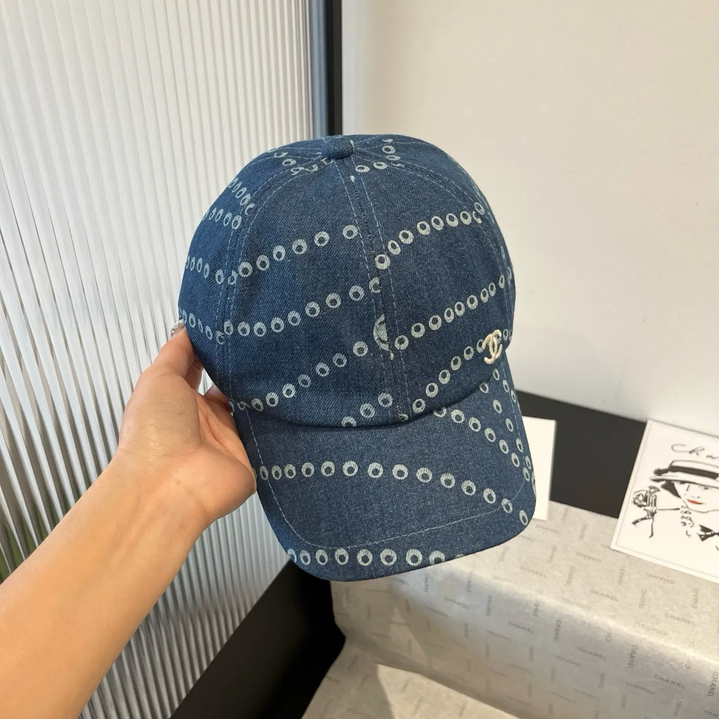 💰80¥ Chanel denim peaked hat, 25 years new counter model, head circumference 57cm