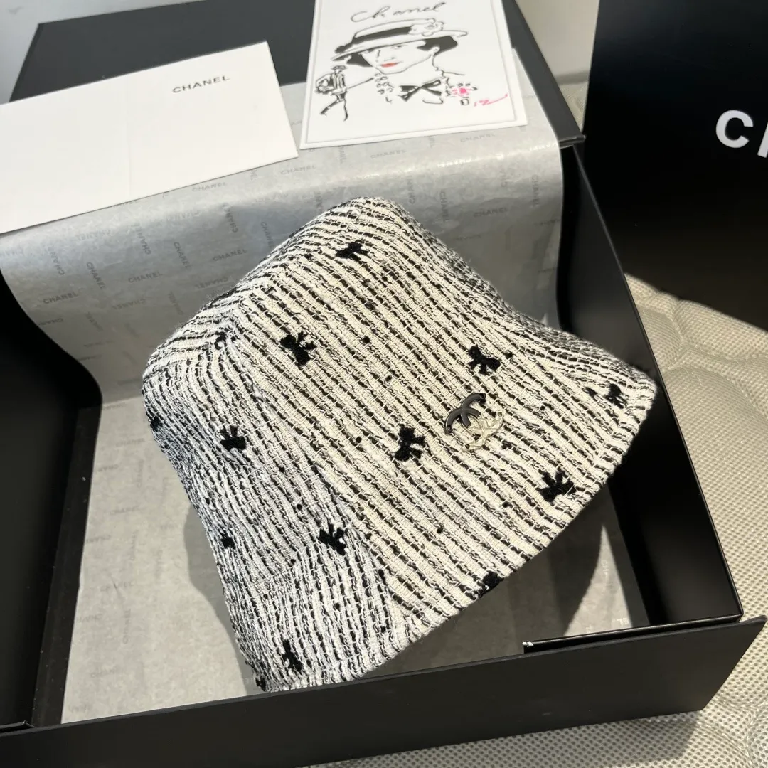 💰100¥ Chanel bucket hat, head circumference 57cm