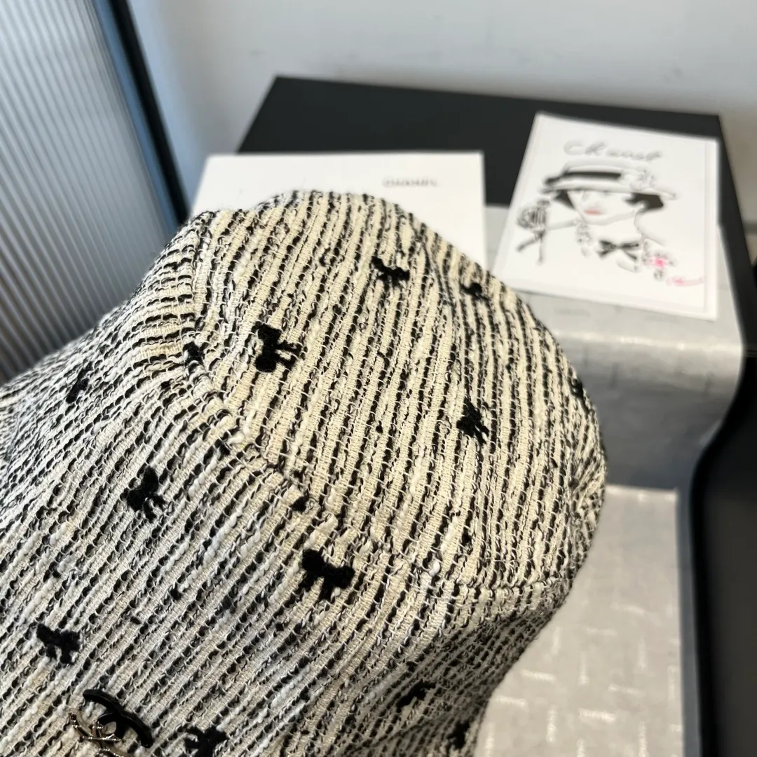 💰100¥ Chanel bucket hat, head circumference 57cm