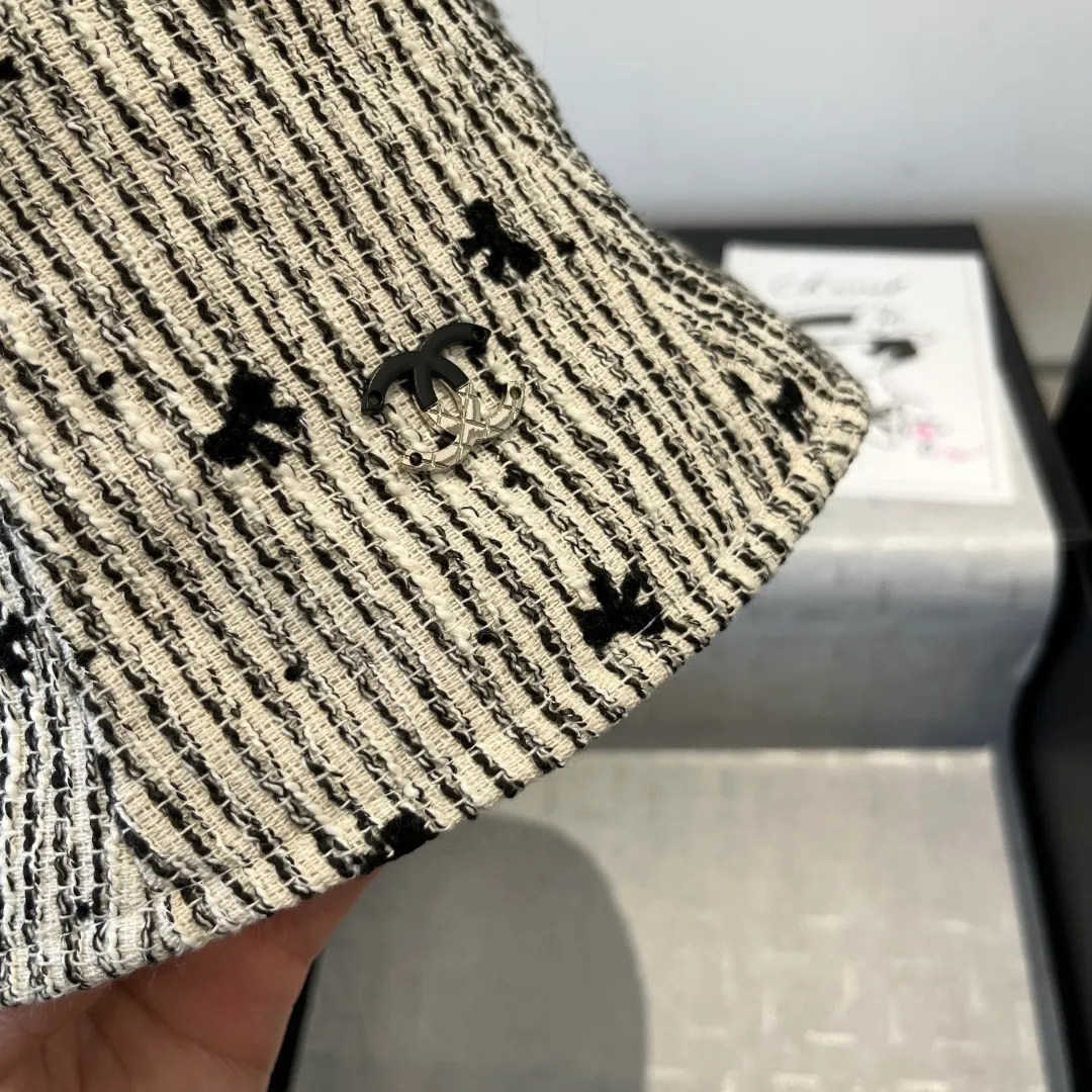 💰100¥ Chanel bucket hat, head circumference 57cm