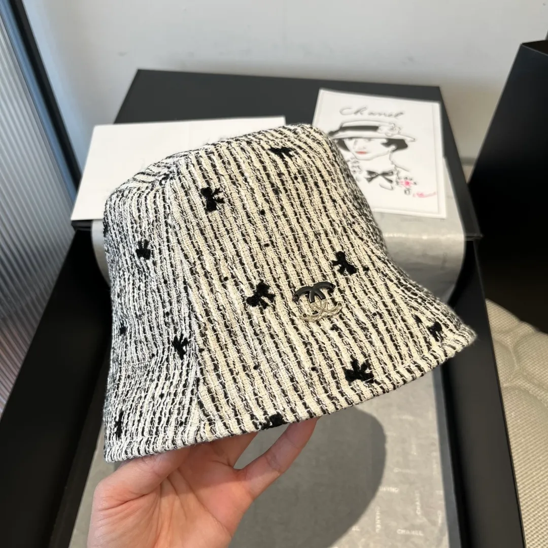💰100¥ Chanel bucket hat, head circumference 57cm