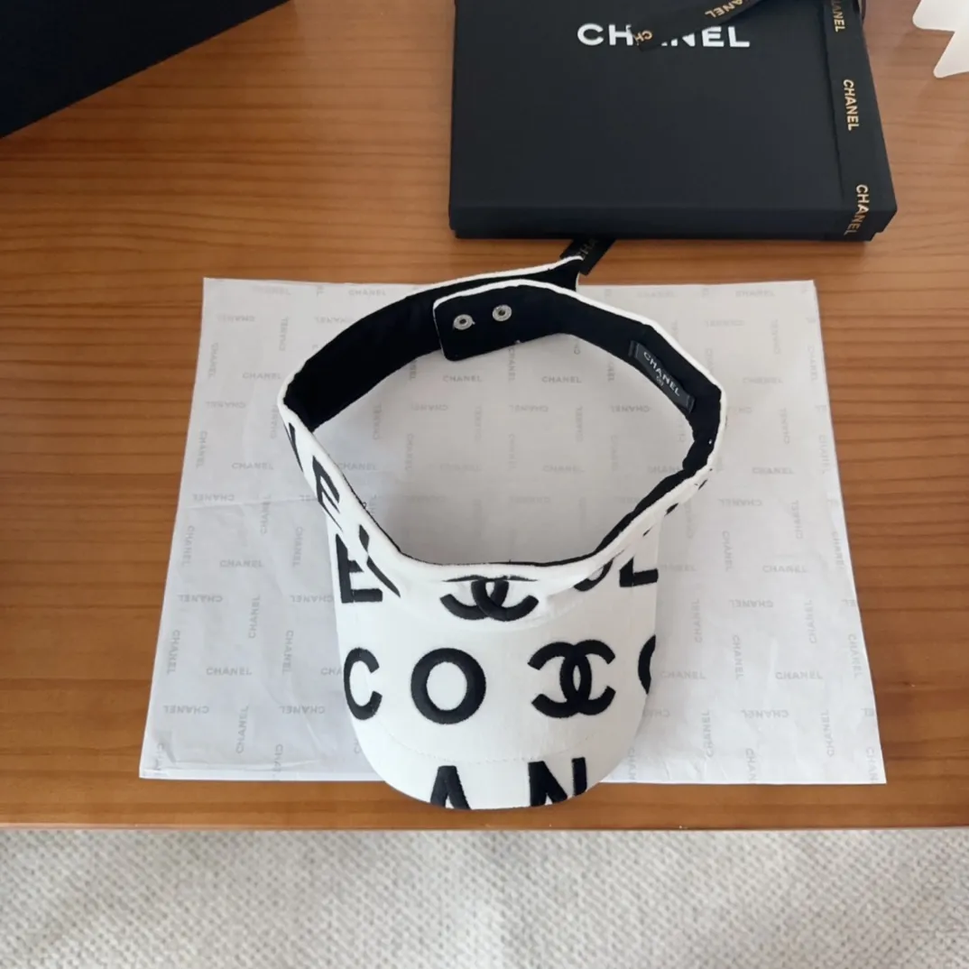 🉐️120 Chanel Velvet Hollow Hat High-grade Korean velvet fabric, high-quality matching, authentic quality, feel free to buy Head circumference: 56-58cm