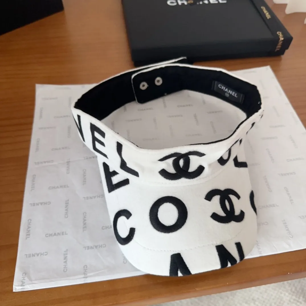 🉐️120 Chanel Velvet Hollow Hat High-grade Korean velvet fabric, high-quality matching, authentic quality, feel free to buy Head circumference: 56-58cm
