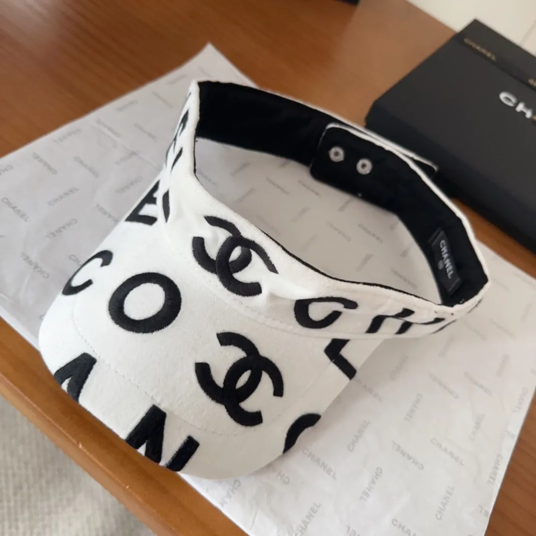 🉐️120 Chanel Velvet Hollow Hat High-grade Korean velvet fabric, high-quality matching, authentic quality, feel free to buy Head circumference: 56-58cm