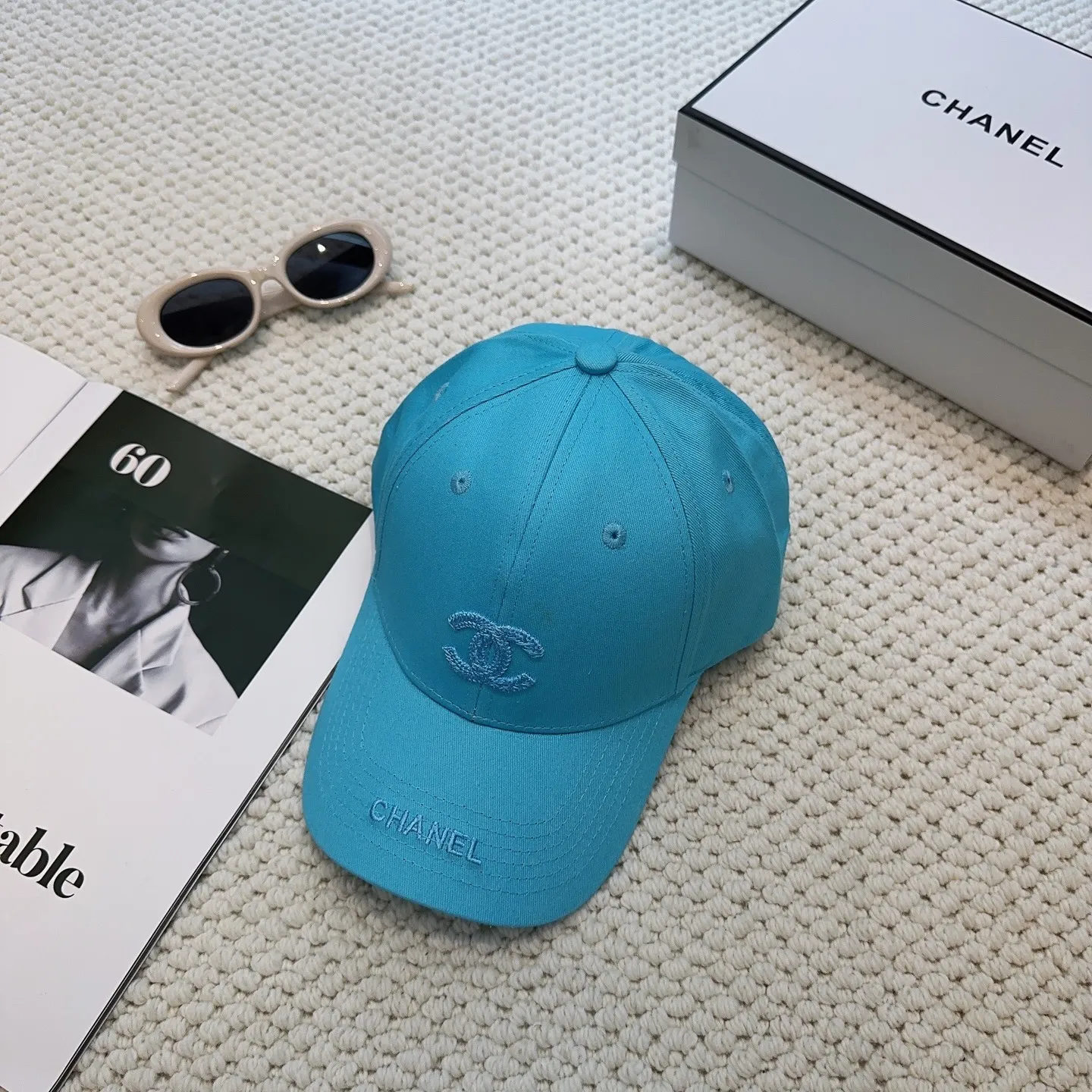 P66 CHANEL Chanel] New simple embroidered logo baseball cap🧢New model shipped, big brand style is super easy to match, hurry up and get it