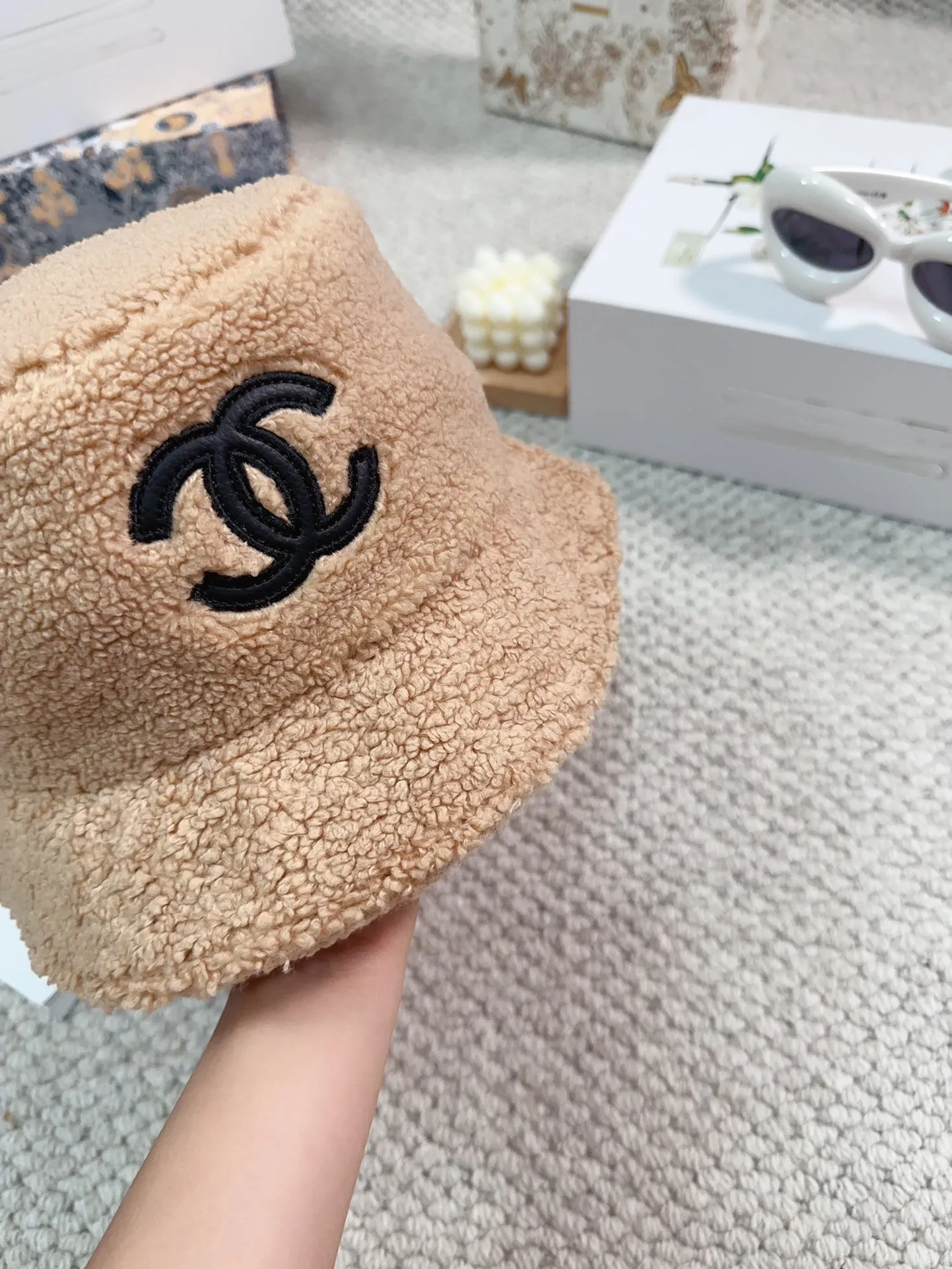 🉐60 Chanel 2023 new autumn and winter fisherman hat, lamb fur hat, available in 4⃣️ colors, head circumference 57cm