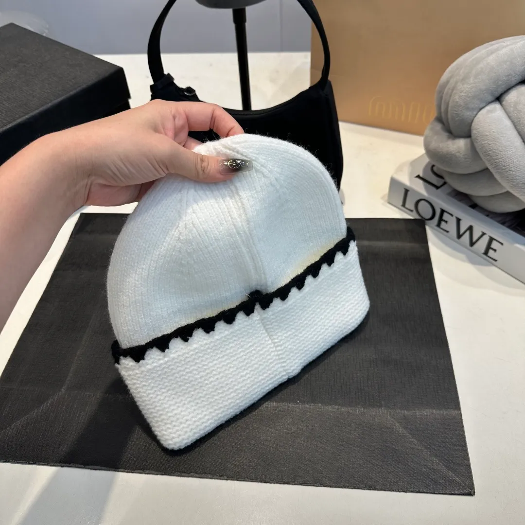 P50 Cha.nel Chanel knitted beanie