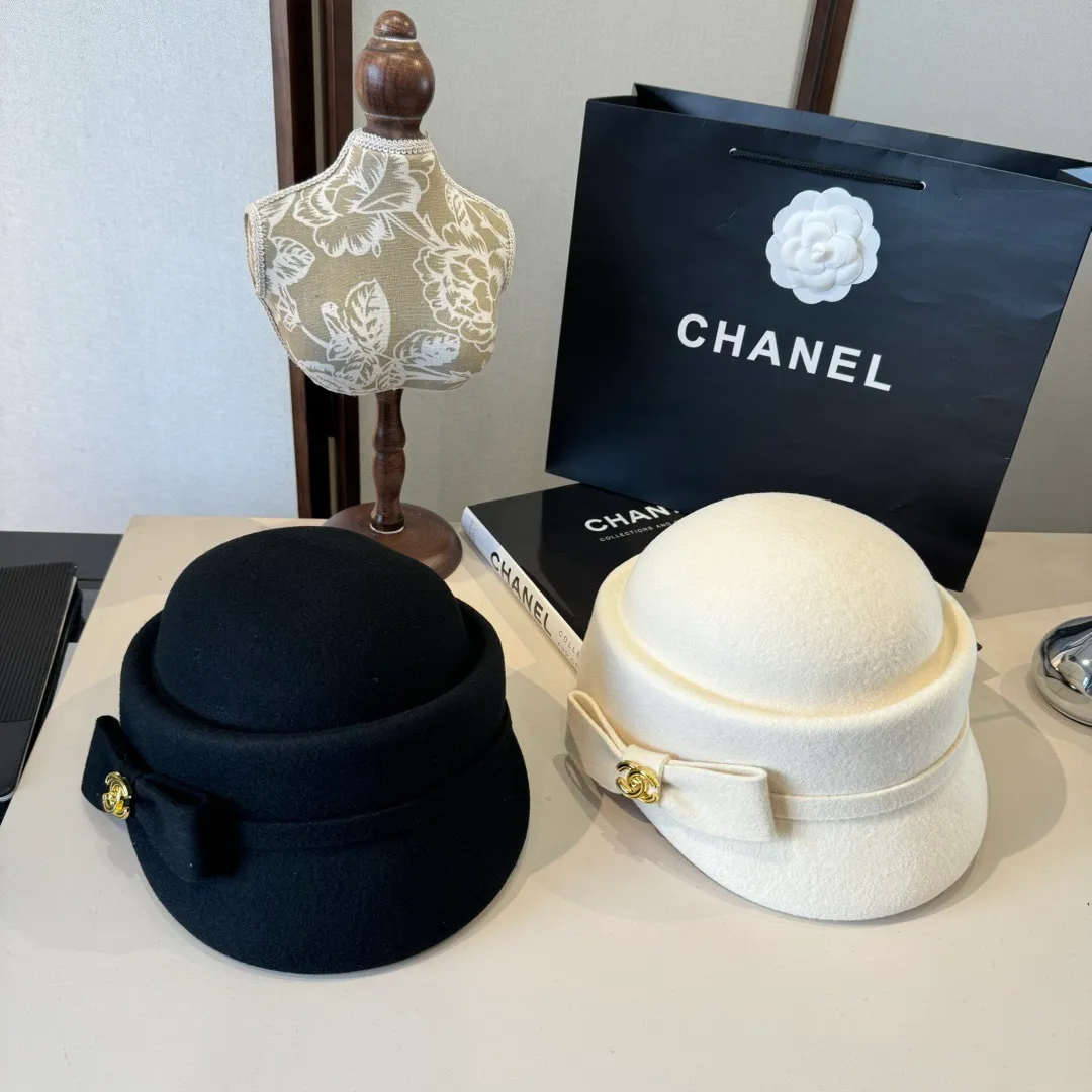 🉐260¥ White Chanel autumn and winter new wool duck cap, 100% wool fabric, head circumference 57cm