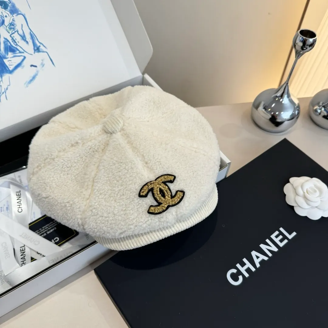 💰90¥ Chanel wool duck bill forward cap, unisex,