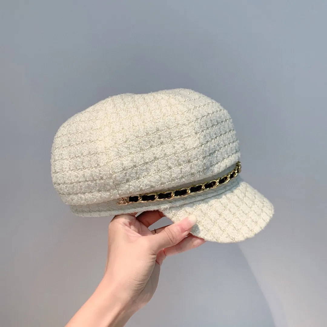 🉐60👒Chanel Chanel 2021 new autumn and winter octagonal hat, chain pumpkin hat🎃, a must-have item for fashion bloggers, black and white, head circumference about 57cm