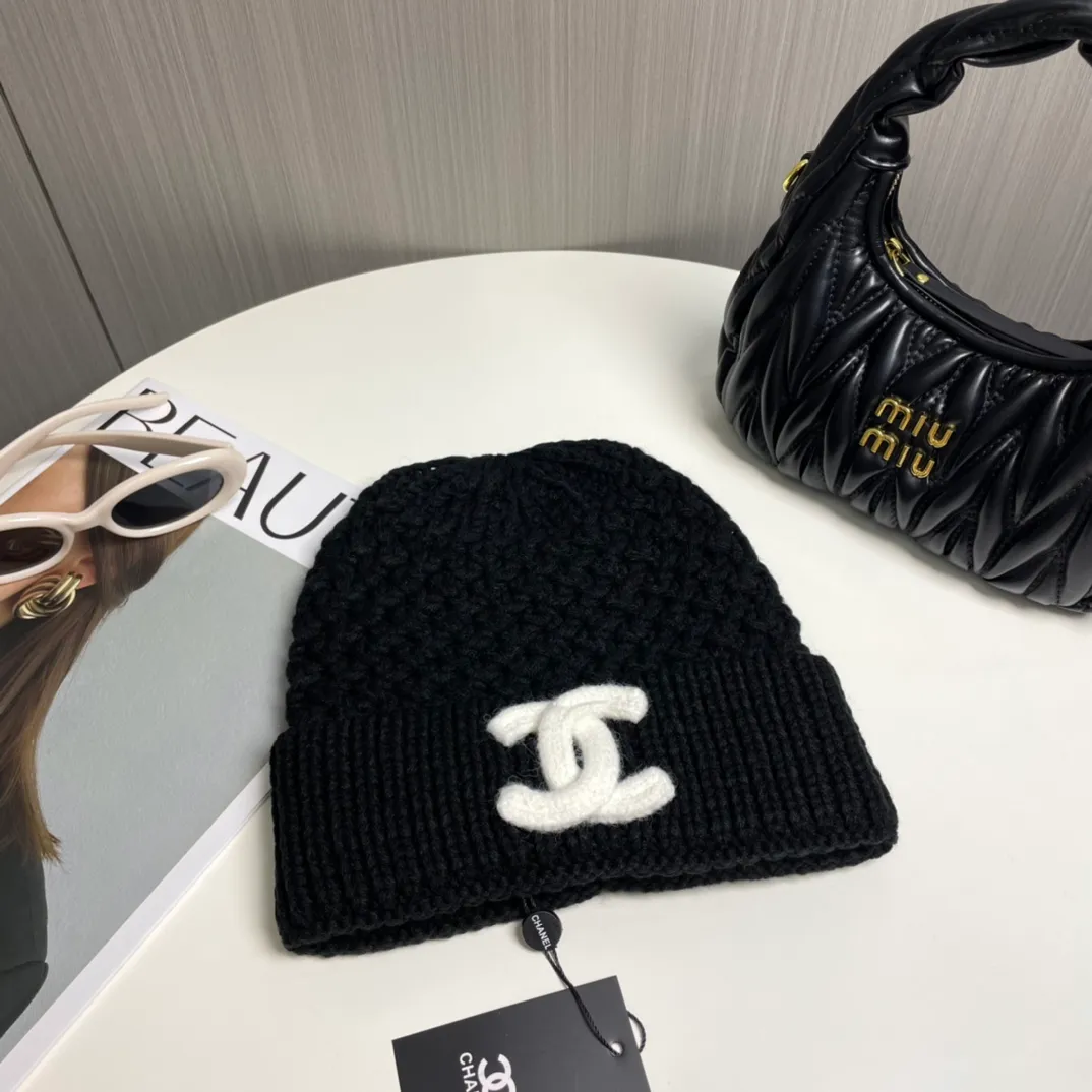 P60 [Chanel CHANEL] official website classic, 70% wool, 30% rabbit fur knitted hat! Xiaohongshu, recommended by major internet celebrities! Thicker and warmer, fashionable and popular🌸First-class texture, the best brand for keeping warm in autumn and winter, order now, limited quantity available