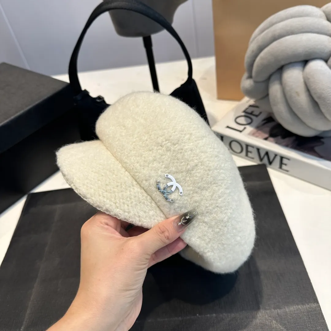 P80 Chanel Chanel retro Japanese milk silk octagonal hat women's versatile hollow fashion face-showing short-brimmed British pumpkin hat summer