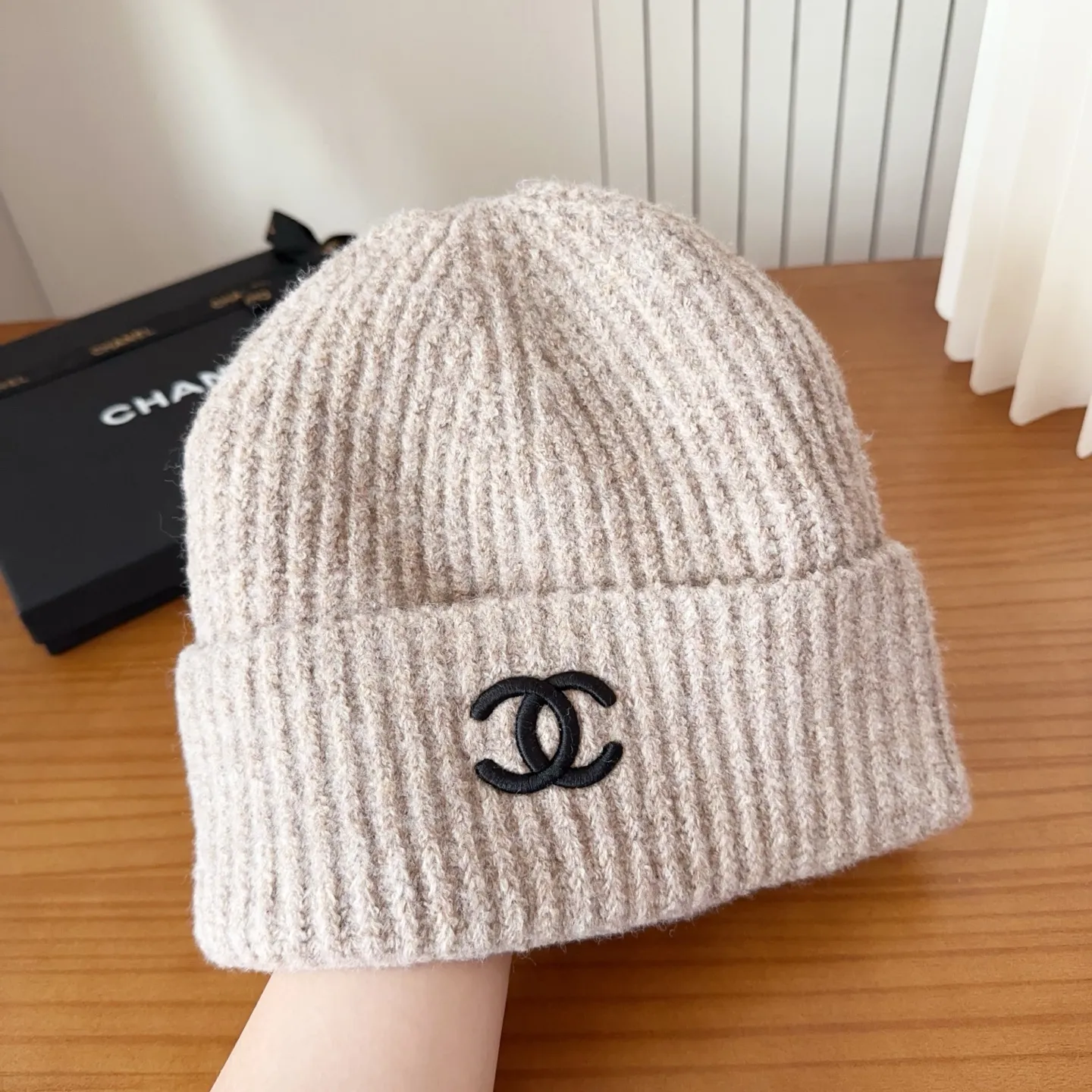 💰50 Chanel official website releases CHANEL small and popular knitted hat! Xiaohongshu’s new product is released, it’s so 🉑️, high-elastic fabric, classic colors, same style for men and women.