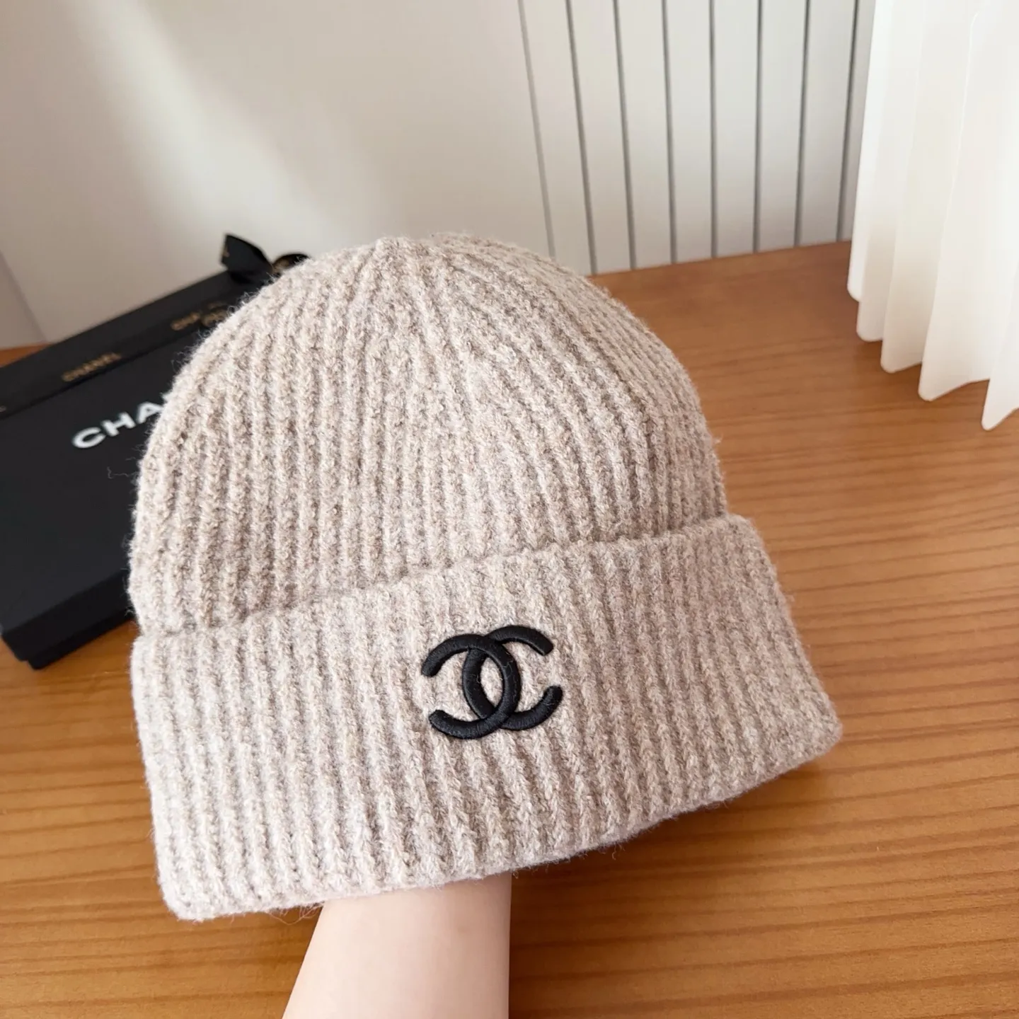 💰50 Chanel official website releases CHANEL small and popular knitted hat! Xiaohongshu’s new product is released, it’s so 🉑️, high-elastic fabric, classic colors, same style for men and women.