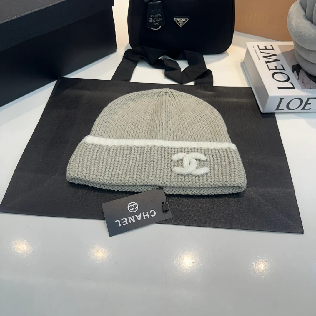P70 official website quality Chanel 23K autumn and winter wool hat recommended by Internet celebrity fashion bloggers, a popular style in Xiaohongshu, a knitted hat with a super soft and comfortable feel, and excellent elasticity