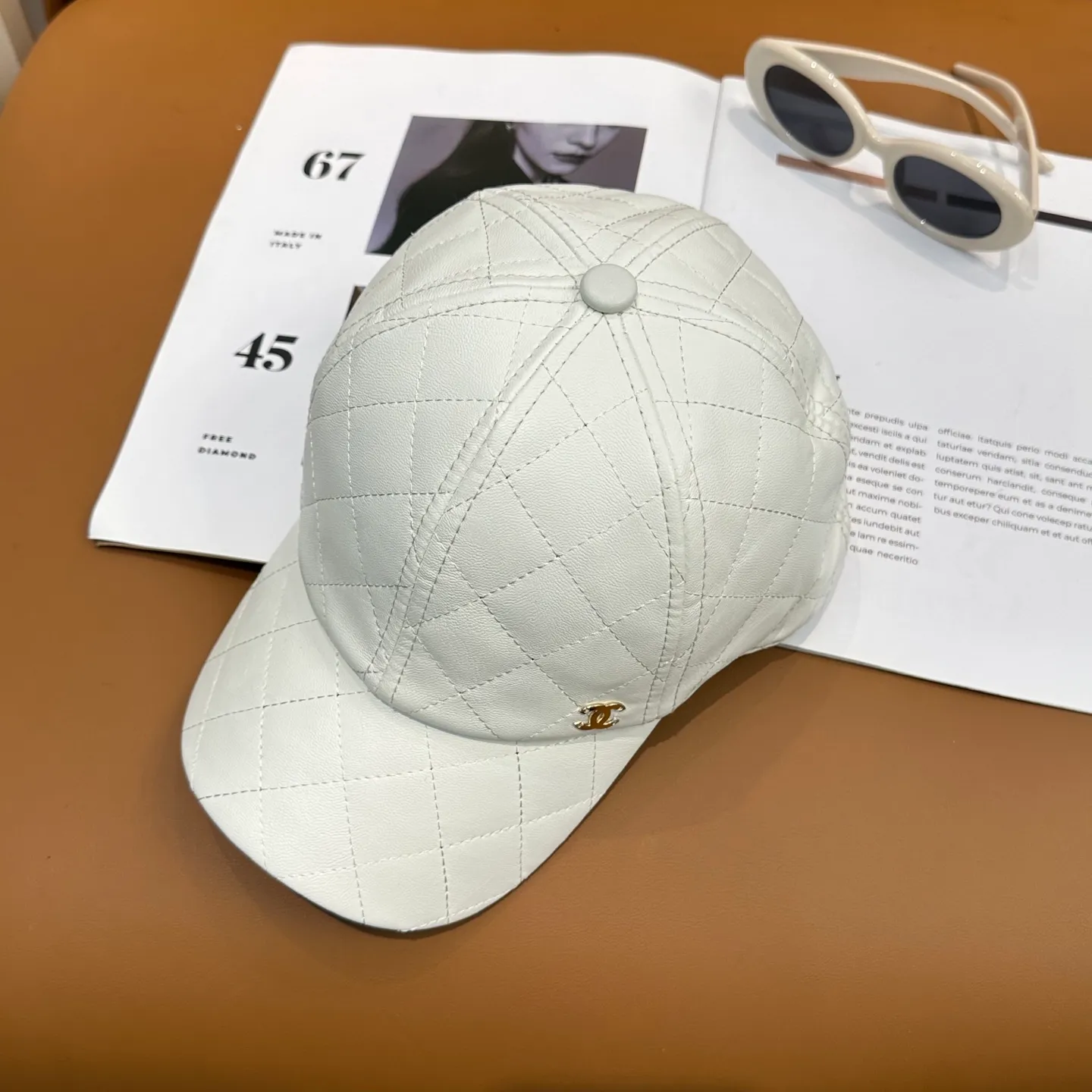 P60 Chanel, new autumn and winter product, leather plaid baseball cap 🧢 Exquisite details, counter quality, full of personality