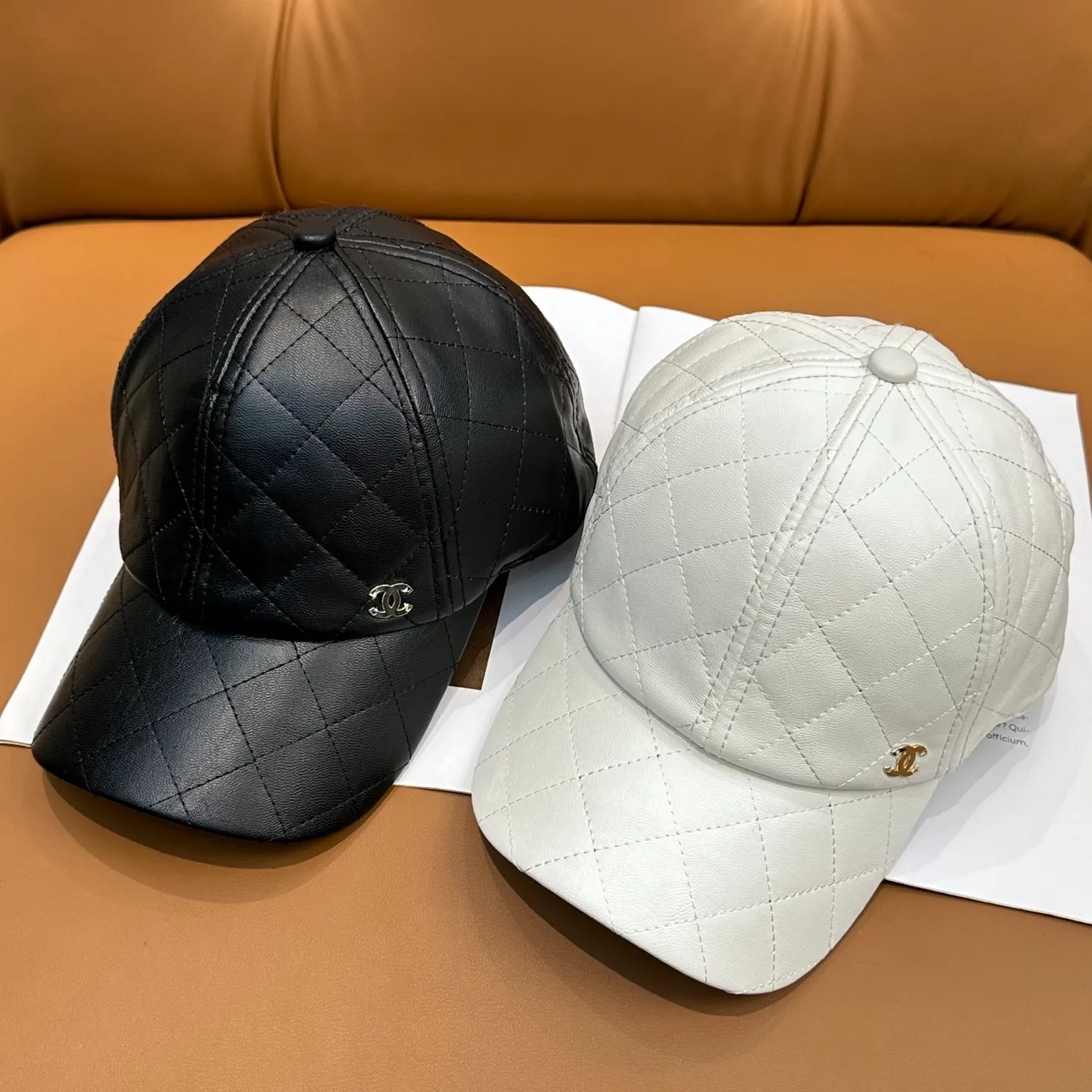P60 Chanel, new autumn and winter product, leather plaid baseball cap 🧢 Exquisite details, counter quality, full of personality