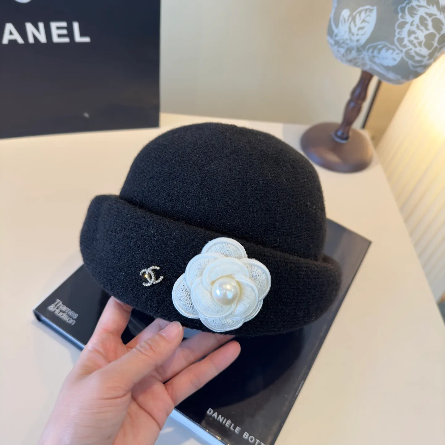 💰120¥ Chanel's new wool curled basin hat, irregular cut design, head circumference 57cm