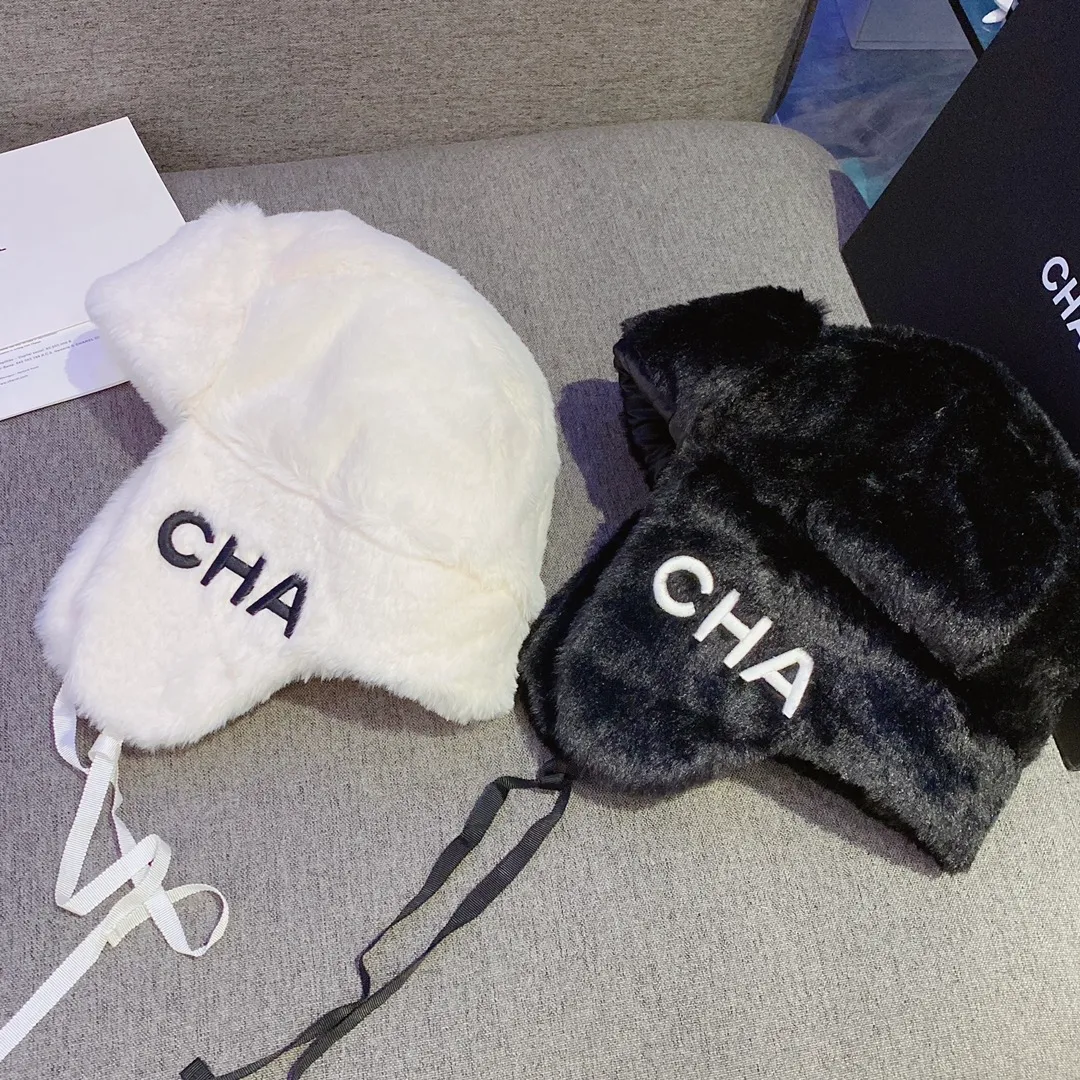 Specially approved 70 Chanel autumn and winter new ear protection hats, rabbit fur cold hats, official style