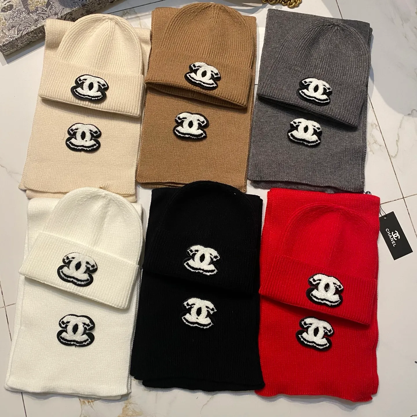 Chanel Chanel suit cashmere knitted hat + scarf🧣
