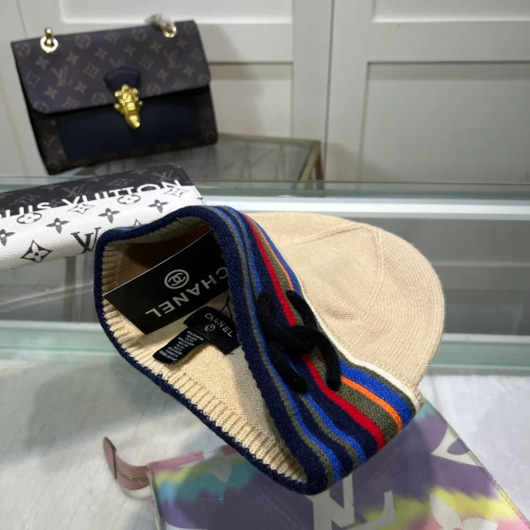 60💰Chanel official website released, CHANEL small and popular knitted hat! Xiaohongshu’s new product is released, it’s so 🉑️, high-elastic fabric, classic colors, same style for men and women.