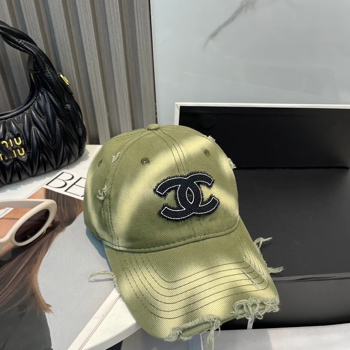 P80 CHANEL [Chanel] New simple logo baseball cap, new model shipped, big brand style is super easy to match, hurry up and get it!