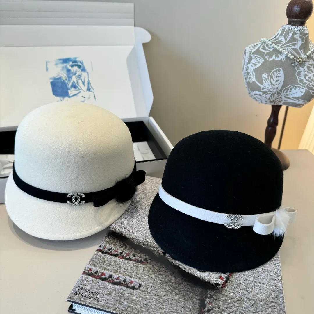 💰200¥ White Chanel wool military hat, 100% wool fabric, a must-have for internet celebrity bloggers, head circumference 57cm