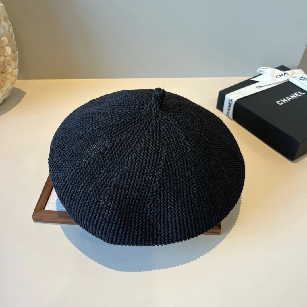 🉐160¥ Chanel new beret