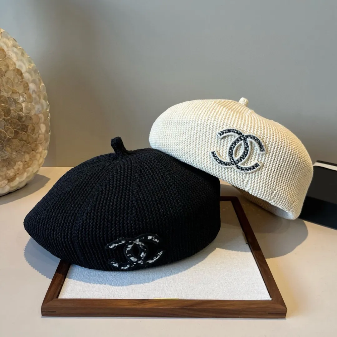 🉐160¥ Chanel new beret