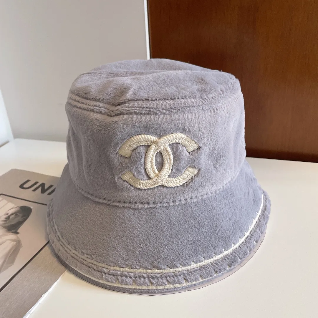 P70 [CHANEL Chanel] 2022 new autumn and winter small fragrance style fisherman hat, plush and very comfortable, the big brand model is super easy to match, one that you can wear with your eyes closed