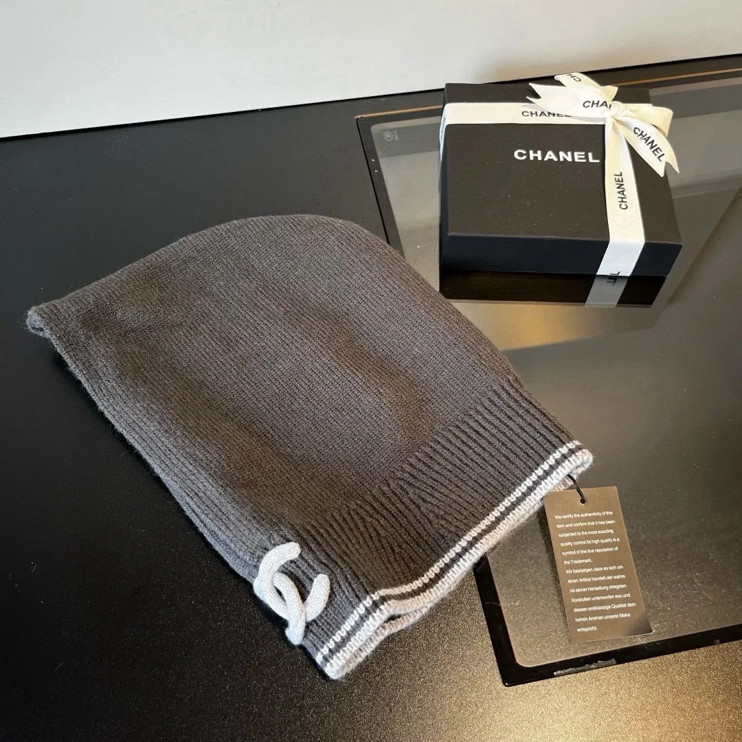 💰70¥ Chanel pullover woolen hat, dual-purpose hat and scarf, very cost-effective
