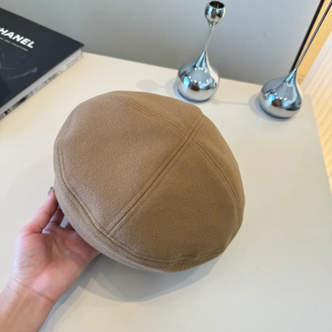 💰100¥ Chanel wool beret, small fragrant chain beret, head circumference 57cm