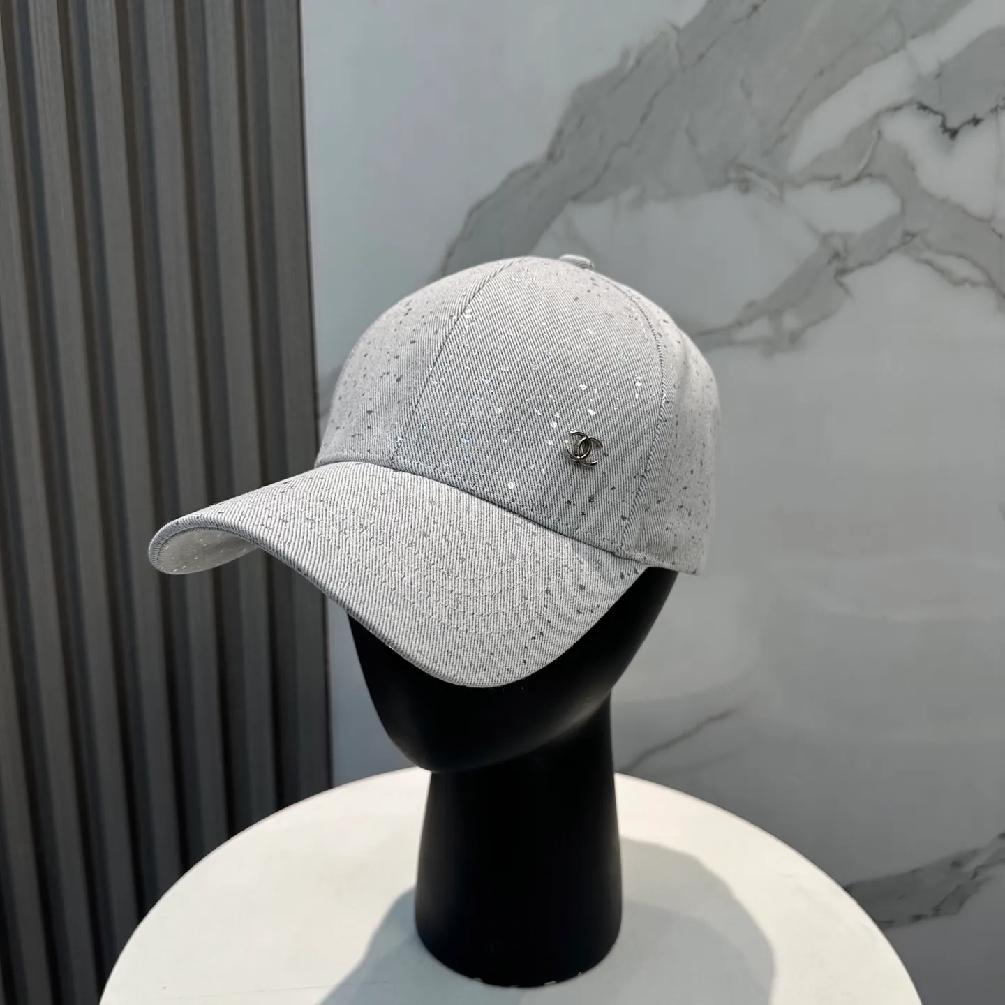 P60 CHANEL baseball cap, classic and simple logo Xiaoxiang, fashionable and casual design, Xiaohongshu internet celebrity hot model