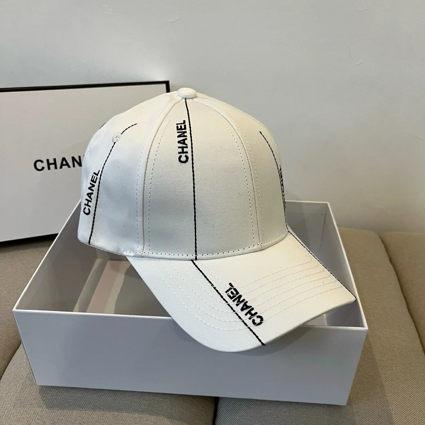 P60 CHANEL new baseball cap, Xiaoxiang classic and simple, fashionable and casual design, popular new product