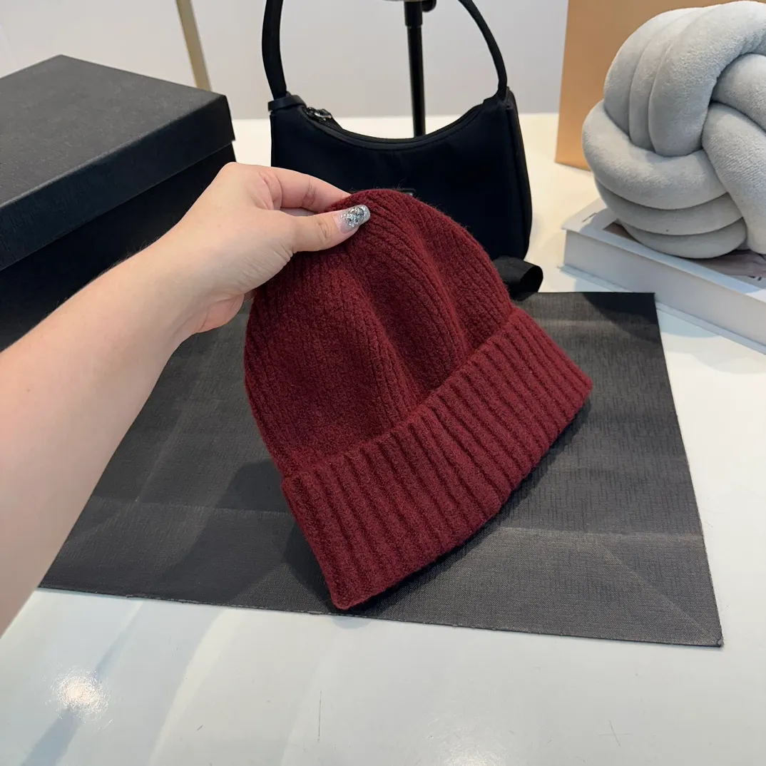 P60 Chanel Chanel new autumn and winter wool hat, wool fabric, complete internal label