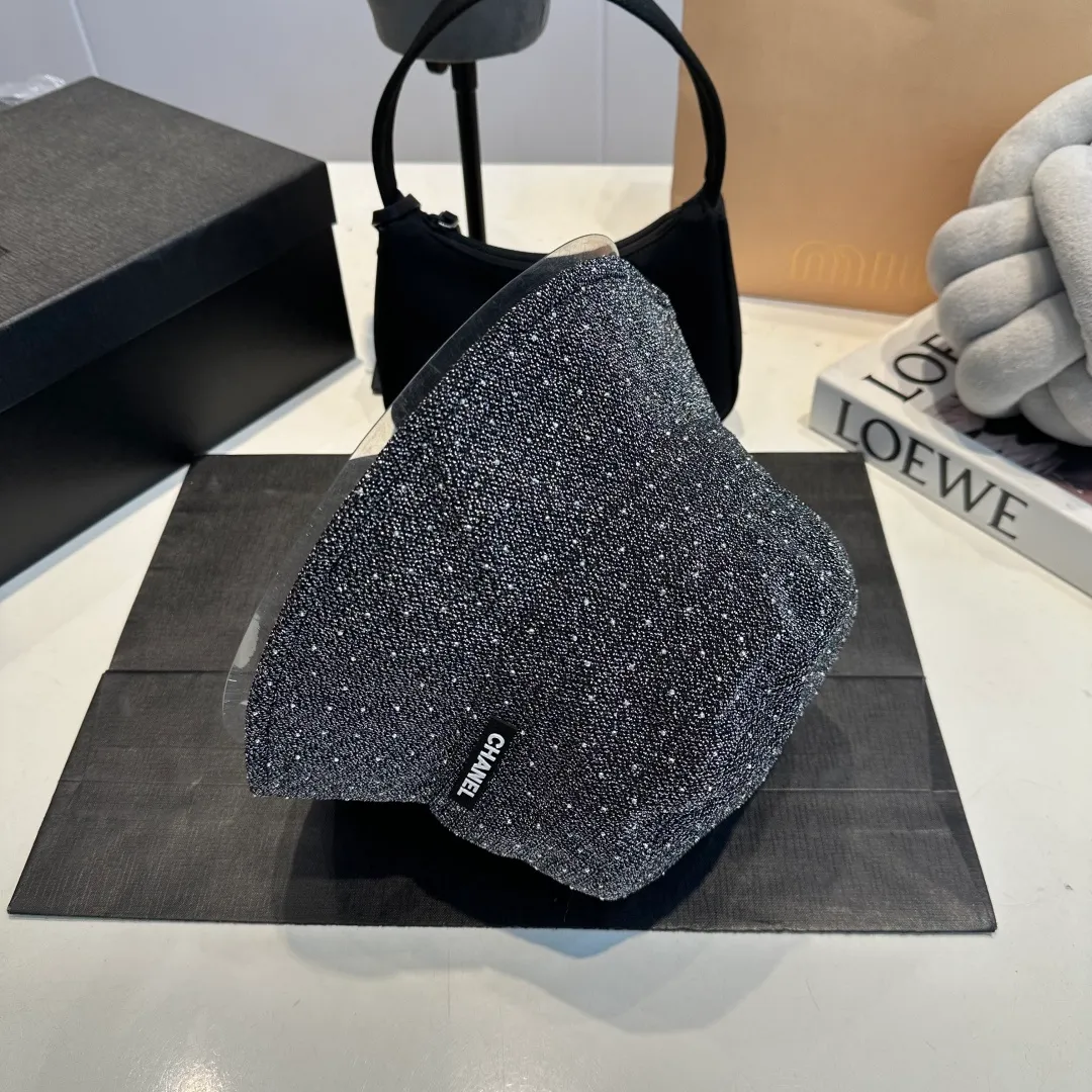 P60 Chanel large brim bucket hat, canvas hat, simple internet celebrity style, head circumference 57cm
