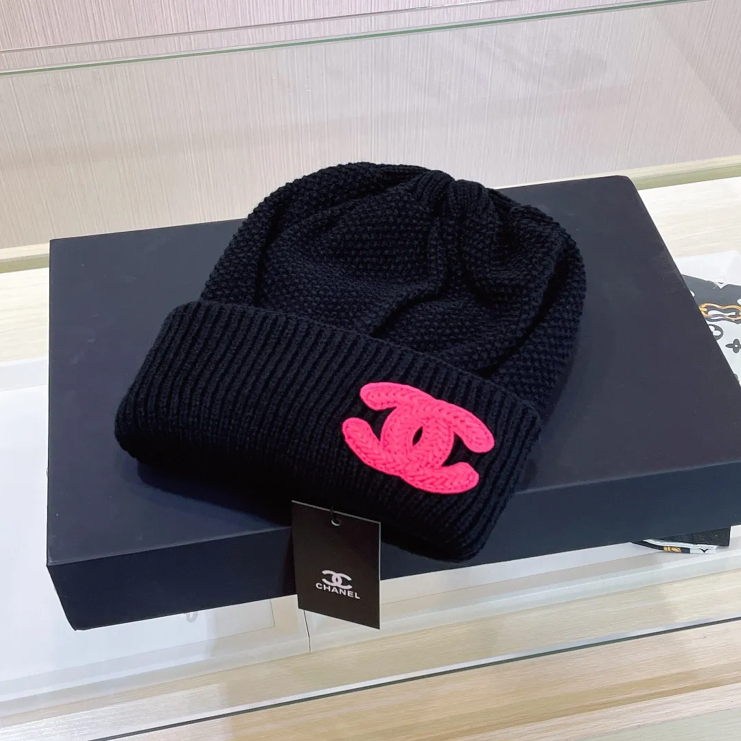 🉐70 Chanel🧶Knitted Hat Double C Letter High Quality Wool Hat, Women's Winter Outdoor Dome Black Warm Curly Cold Hat