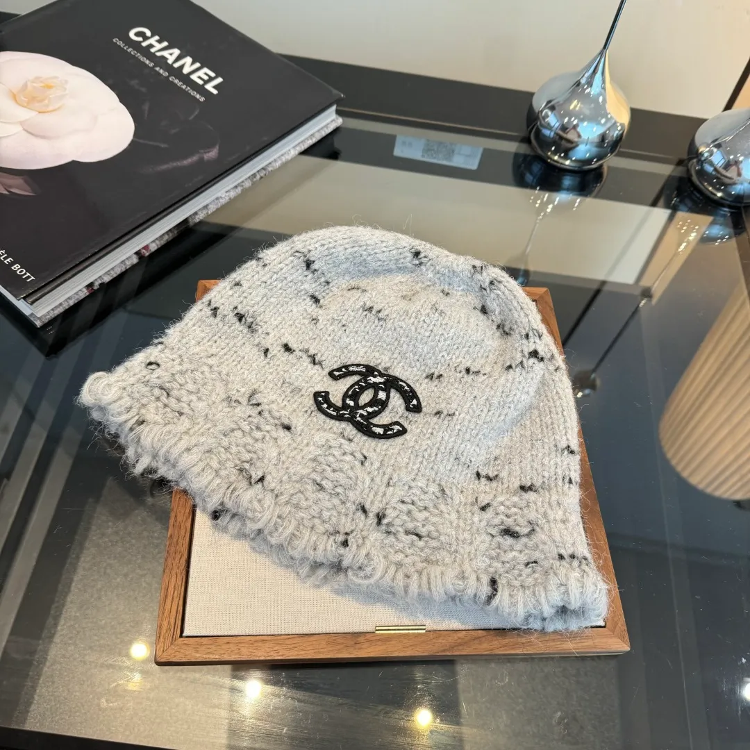 💰100¥ Chanel new knitted bucket hat
