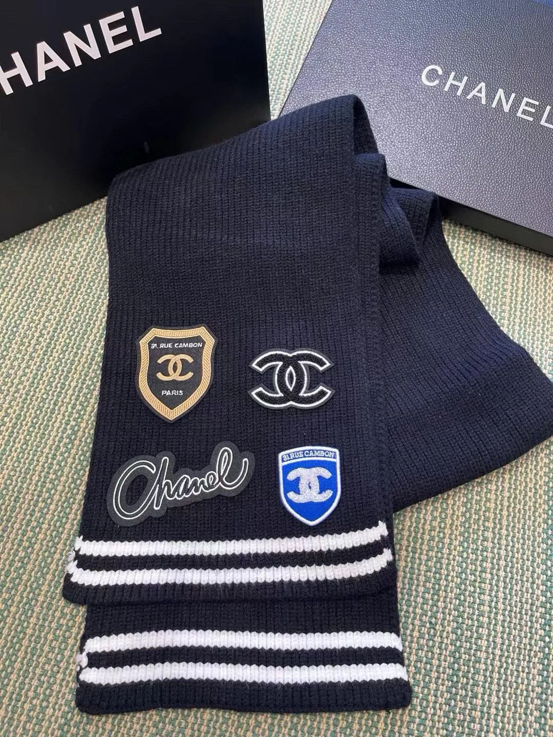 💰250¥ Chanel scarf and hat set, counter style