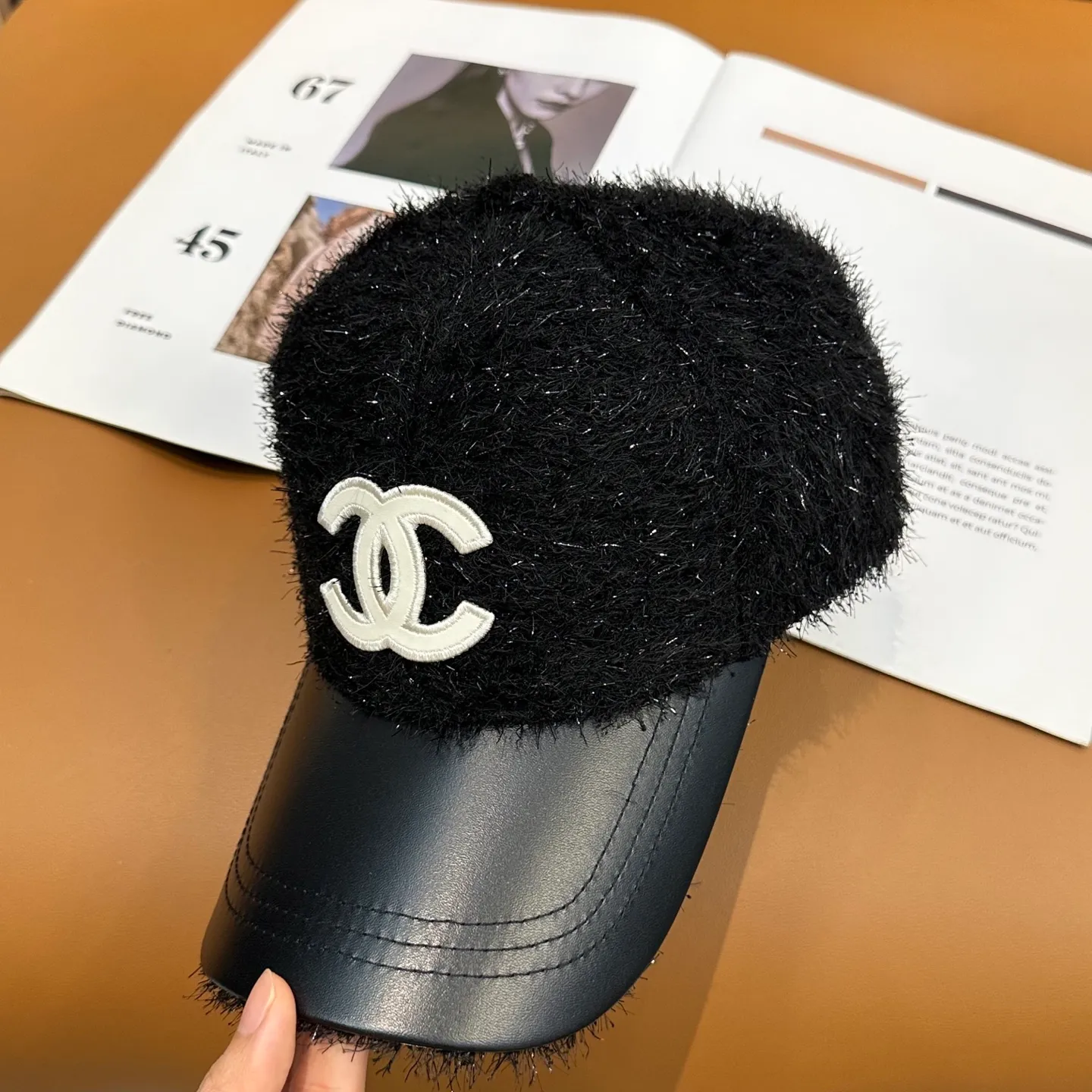 P60 CHANEL Chanel's new autumn and winter baseball cap, simple and elegant👈🏻👍casual and fashionable👩trendy and stylish👍Versatile style!