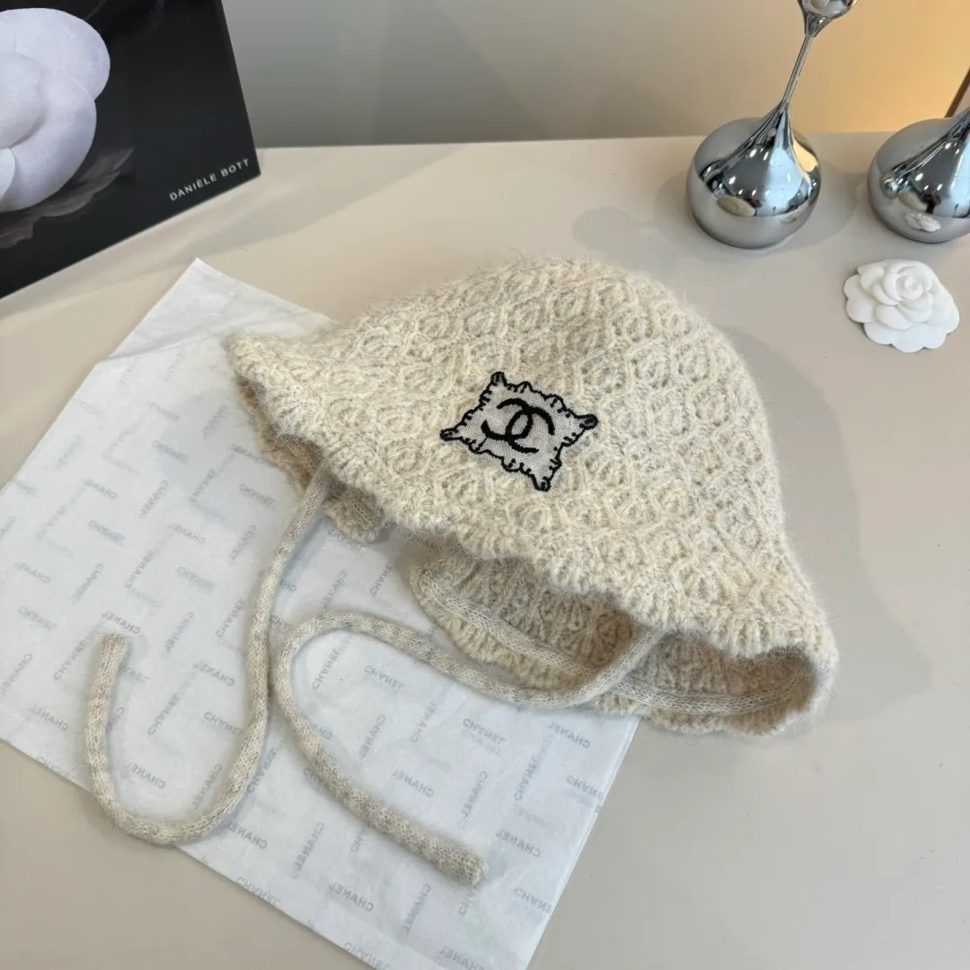 💰100¥ Chanel new knitted bucket hat, head circumference 57cm