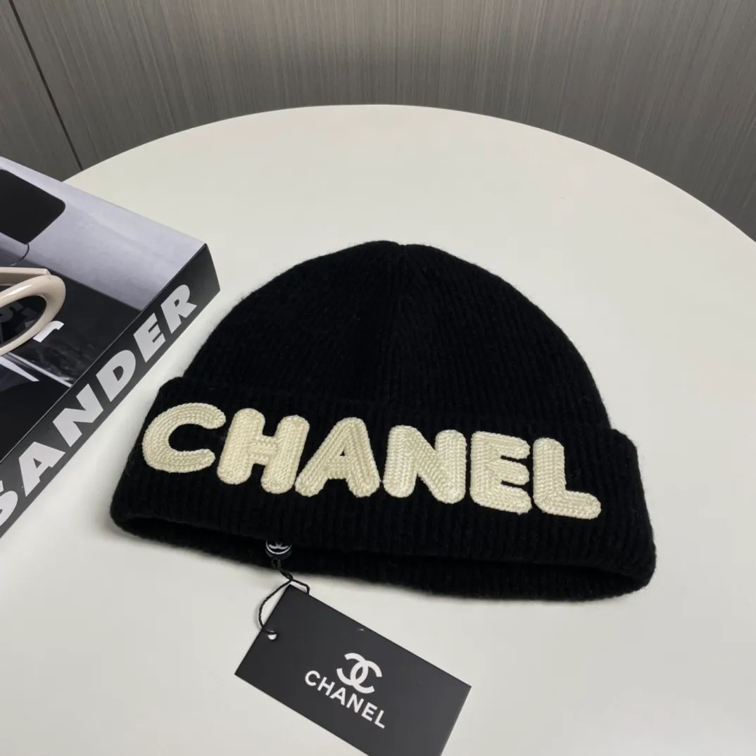 P66 comes with dust bag 🌺 [CHANEL] New wool knitted hat, Xiaohongshu, recommended by major Internet celebrities! Thicker and warmer, fashionable and popular🌸First-class texture, the best brand for keeping warm in autumn and winter, order now, limited quantity available