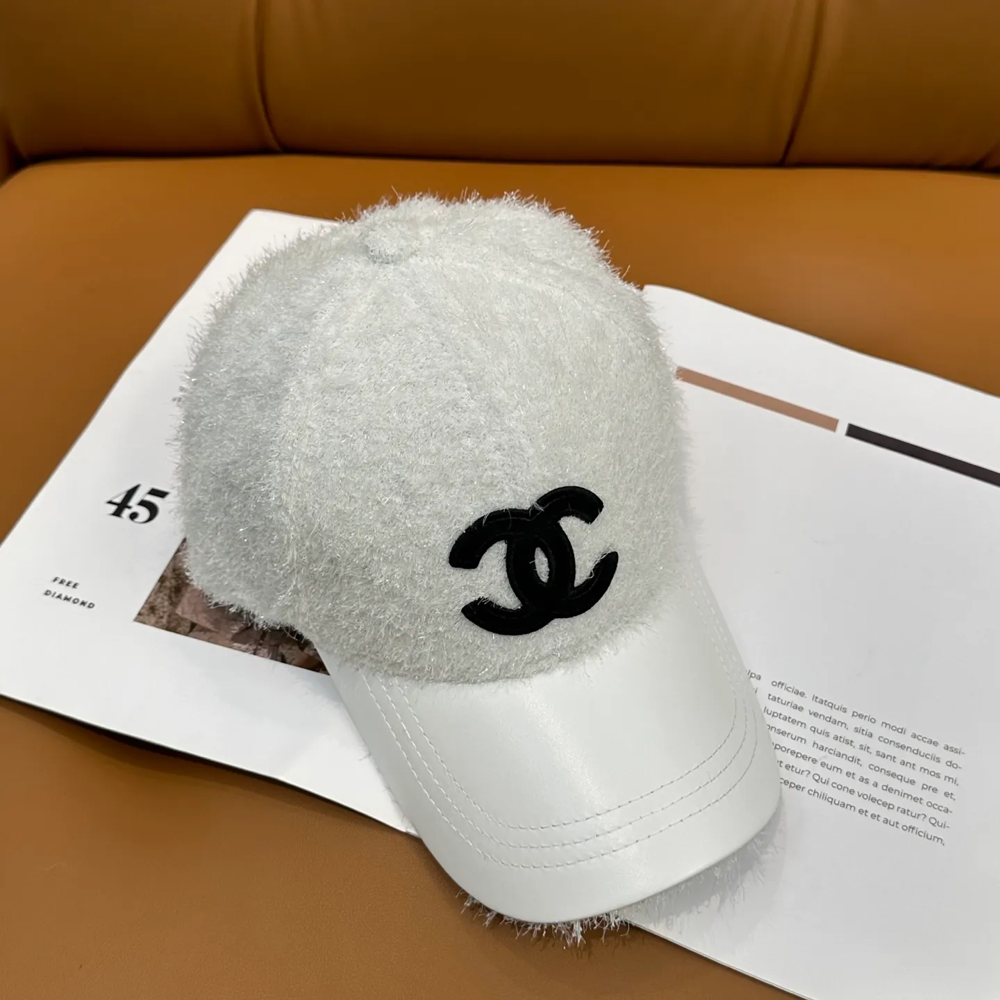 P60 CHANEL Chanel's new autumn and winter baseball cap, simple and elegant👈🏻👍casual and fashionable👩trendy and stylish👍Versatile style!