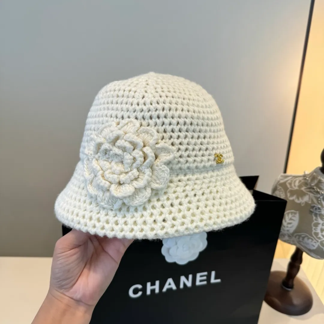 💰110¥ Chanel new camellia knitted bucket hat