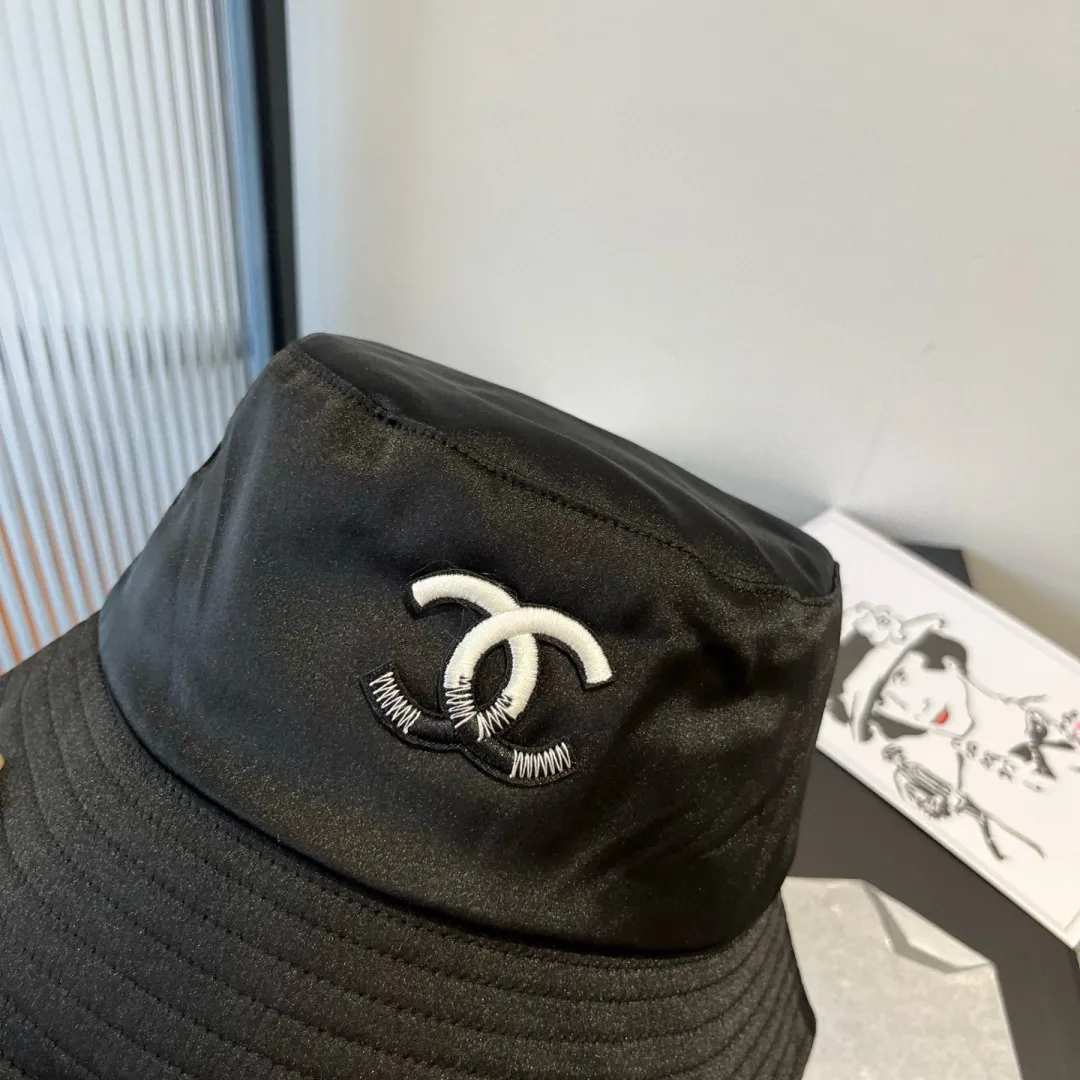 💰130¥ Chanel new satin bucket hat, embroidered double C logo, head circumference 57cm